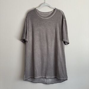 Lululemon Mens Gray Short Sleeve Athletic T Shirt Approx Size L / XL Soft